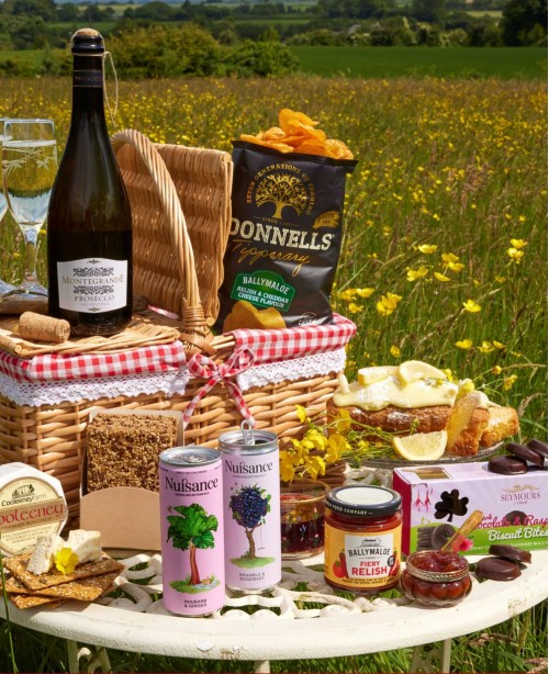 Summer Meadow Dreams Complete Picnic Set...