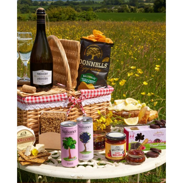 Summer Meadow Dreams Complete Picnic Set...